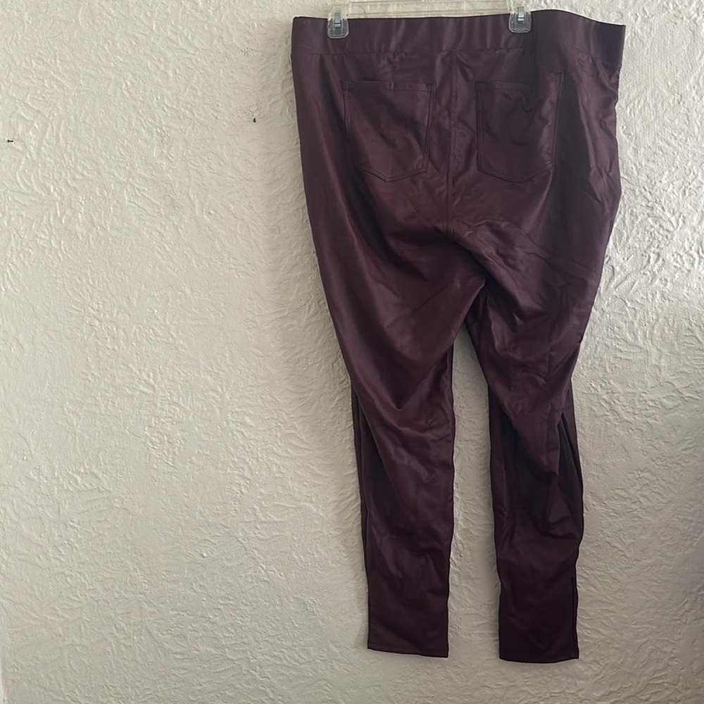 Torrid Faux Leather Maroon Oxblood Leggings Pockets 3X - Picture 6 of 9